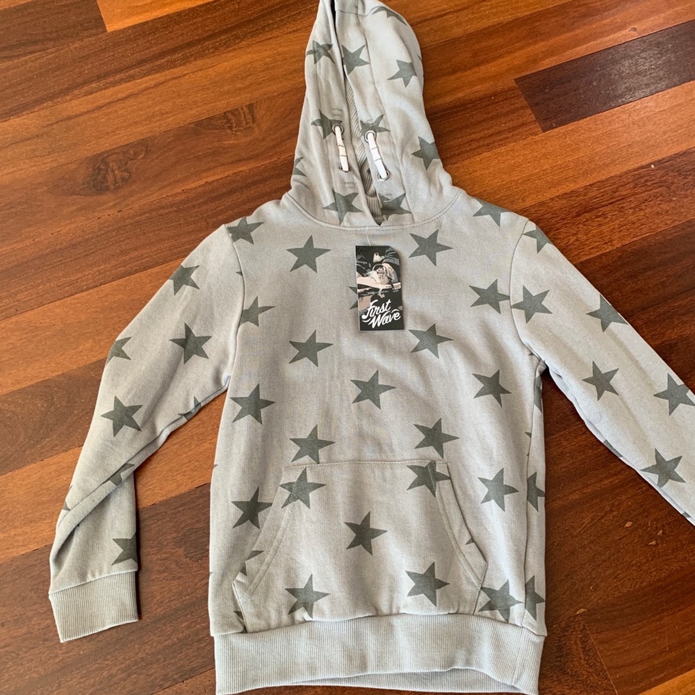 Boys Hoodie NWT Sz 6/7 First Wave